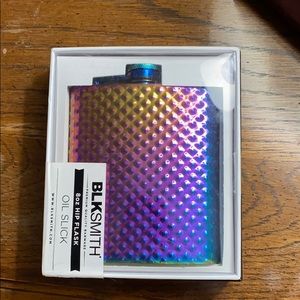 BLK 8oz Hip Flask Chrome Finish with Screw Cap